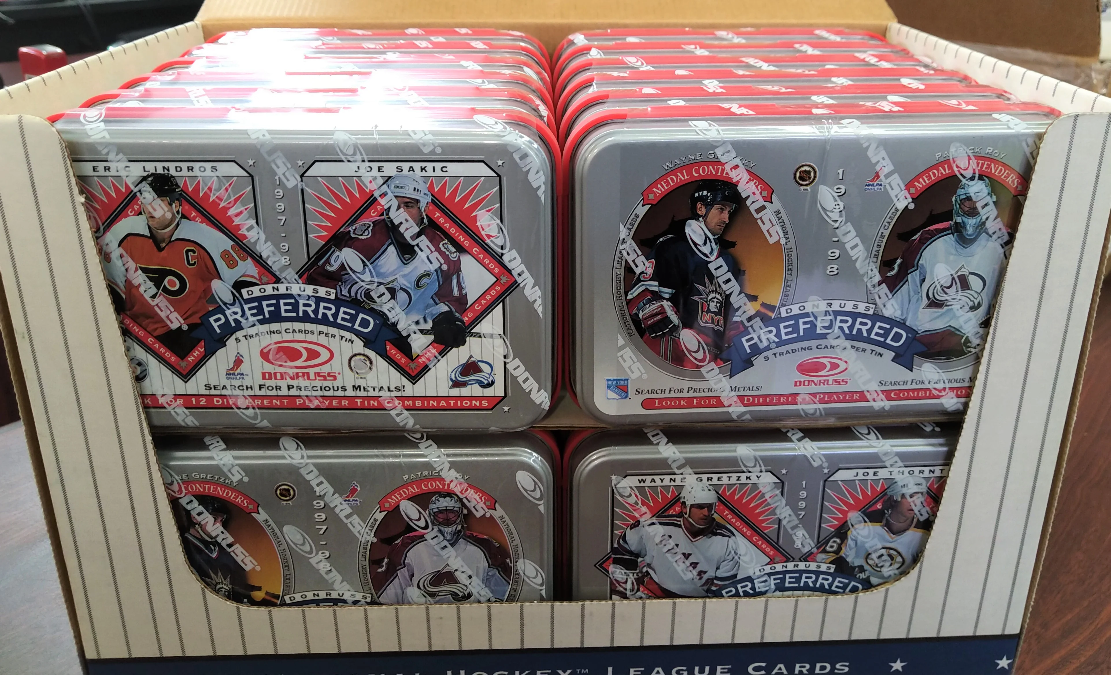 1997-98 Donruss  Preferred Precious Metals Hockey Tin Box (24 tins) - Image 2