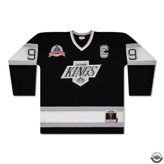 Wayne Gretzky Autographed Vintage Throwback Black Mitchell & Ness 1992-93 Los Angeles Kings Jersey - Image 2